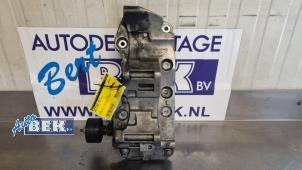 Gebruikte Dynamosteun onder BMW 5 serie (F10) 535d xDrive 24V Prijs € 17,50 Margeregeling aangeboden door Auto Bek