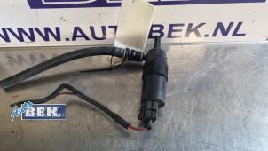 Gebruikte Pomp koplampsproeier Audi A4 Avant (B8) 2.0 TDI 16V Prijs € 19,95 Margeregeling aangeboden door Auto Bek