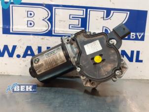 Gebruikte Ruitenwissermotor voor BMW 3 serie Touring (F31) 318d 2.0 16V Prijs € 55,00 Margeregeling aangeboden door Auto Bek