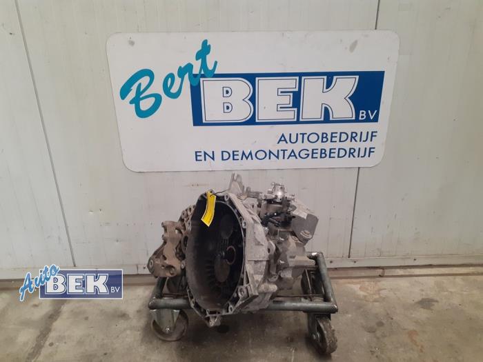 Gebruikte Versnellingsbak Opel Astra K Sports Tourer 1.6 CDTI 110 16V Prijs € 349,00 Margeregeling aangeboden door Auto Bek