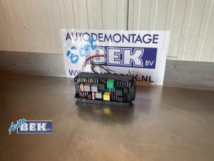 Gebruikte Zekeringkast Mercedes E Estate (S212) E-220 CDI 16V BlueEfficiency,BlueTEC Prijs € 62,50 Margeregeling aangeboden door Auto Bek