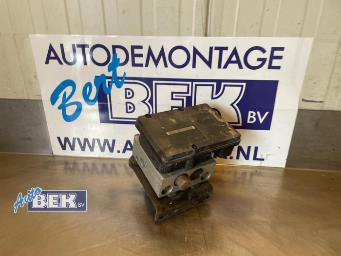 Gebruikte ABS Pomp Ssang Yong Rexton 2.7 Xdi RX/RJ 270 16V Prijs € 72,50 Margeregeling aangeboden door Auto Bek