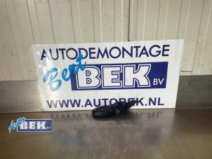 Gebruikte Tempomaat Bediening Peugeot 308 SW (4E/H) 1.6 HDi 16V Prijs € 34,99 Margeregeling aangeboden door Auto Bek