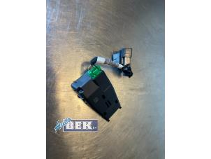 Gebruikte Regensensor Volvo C30 (EK/MK) 1.8 16V Prijs € 22,50 Margeregeling aangeboden door Auto Bek