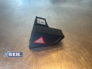 Gebruikte Gevarenlicht Schakelaar Citroen C5 III Berline (RD) 1.6 HDiF 16V Prijs € 10,00 Margeregeling aangeboden door Auto Bek