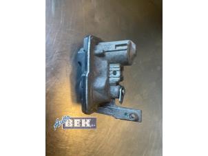 Gebruikte Uitlaatklep Volkswagen Caddy Combi IV 2.0 TDI 102 Prijs € 70,00 Margeregeling aangeboden door Auto Bek