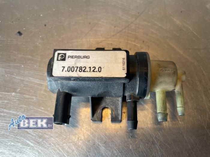 Gebruikte Turbo Overdrukklep Mercedes E (W212) E-250 CDI 16V BlueEfficiency Prijs € 12,50 Margeregeling aangeboden door Auto Bek
