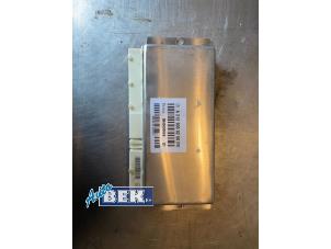 Gebruikte Luchtvering module Mercedes E (W212) E-350 CDI V6 24V BlueEfficiency Prijs € 47,50 Margeregeling aangeboden door Auto Bek