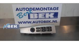 Gebruikte Raam schakelaar elektrisch Hyundai Santa Fe II (CM) 2.2 CRDi 16V 4x2 Prijs € 49,95 Margeregeling aangeboden door Auto Bek