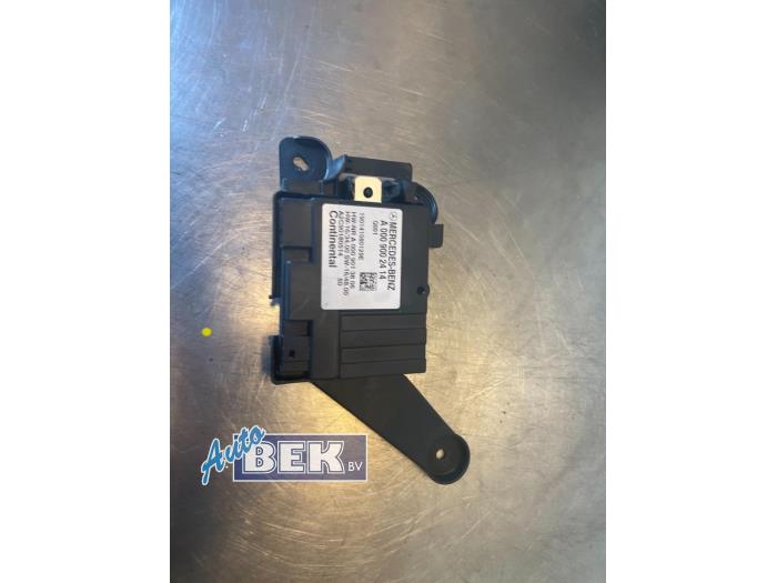 Gebruikte Brandstofpomp module Mercedes E Estate (S213) 3.0 E-53 AMG EQ Boost 24V 4-Matic+ Prijs € 70,00 Margeregeling aangeboden door Auto Bek