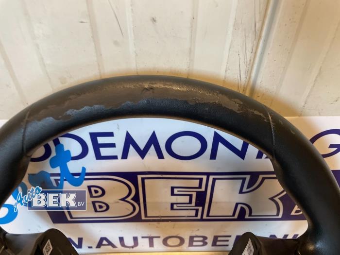 Stuurwiel van een Peugeot 208 I (CA/CC/CK/CL) 1.4 HDi 2012