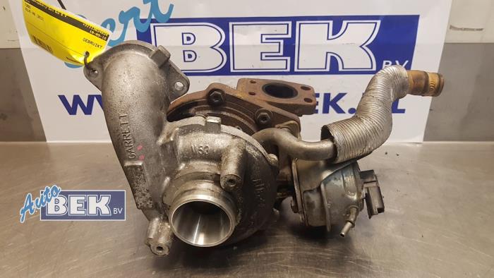 Turbo van een Volvo V40 (MV) 1.6 D 16V 2013
