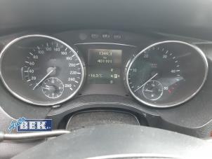 Gebruikte Kilometerteller KM Mercedes R (W251) 3.0 320 CDI 24V 4-Matic Prijs op aanvraag aangeboden door Auto Bek