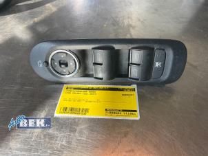 Gebruikte Schakelblok ruiten Ford Galaxy (WA6) 2.0 EcoBoost 16V Prijs € 50,00 Margeregeling aangeboden door Auto Bek