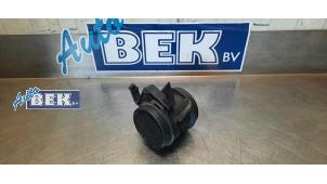 Gebruikte Luchtmassameter Mercedes E (W211) 2.6 E-240 V6 18V Prijs € 20,00 Margeregeling aangeboden door Auto Bek