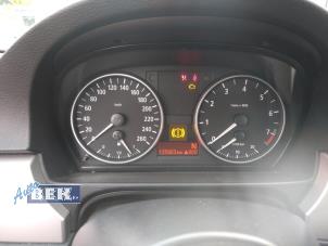 Gebruikte Kilometerteller KM BMW 3 serie (E90) 325i 24V Prijs € 95,00 Margeregeling aangeboden door Auto Bek