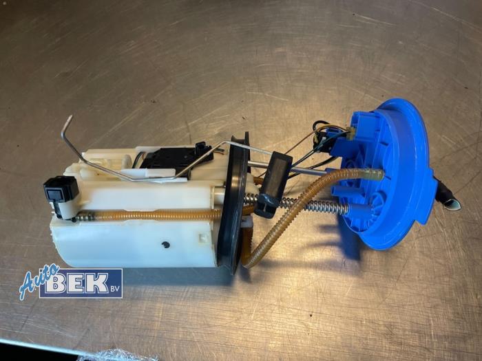 Gebruikte Tank element Pomp Volkswagen Tiguan (AD1) 2.0 TSI 16V 4Motion Prijs € 124,99 Margeregeling aangeboden door Auto Bek