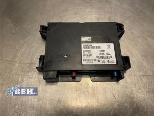 Gebruikte Telefoon Module Volvo S60 II (FS) 2.0 D3 20V Prijs € 124,99 Margeregeling aangeboden door Auto Bek