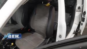 Gebruikte Voorstoelen links + rechts Volkswagen Caddy Combi III (2KB,2KJ) 1.6 TDI 16V Prijs op aanvraag aangeboden door Auto Bek
