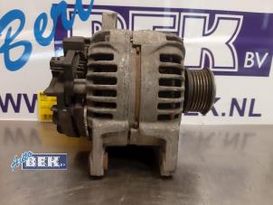 Gebruikte Dynamo Renault Twingo II (CN) 1.5 dCi 70 Prijs € 35,00 Margeregeling aangeboden door Auto Bek