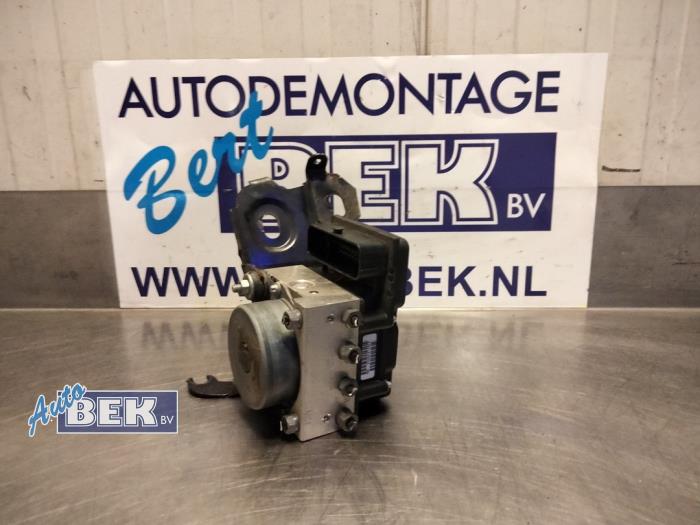Gebruikte ABS Pomp Fiat Punto III (199) 0.9 TwinAir Turbo 100 Prijs € 50,00 Margeregeling aangeboden door Auto Bek