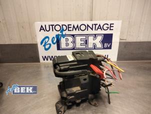 Gebruikte Relais Houder Citroen C4 Grand Picasso (3A) 1.6 BlueHDI 120 Prijs € 90,00 Margeregeling aangeboden door Auto Bek