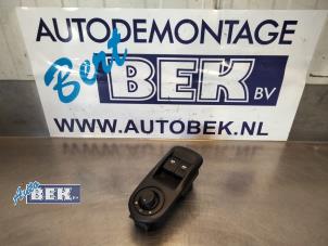 Gebruikte Combischakelaar ramen Opel Vivaro 2.0 CDTI 16V Prijs € 15,00 Margeregeling aangeboden door Auto Bek