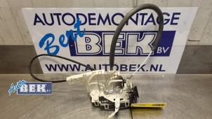 Gebruikte Kontaktslot elektronisch Volkswagen Crafter 2.5 TDI 30/32/35/46/50 Prijs € 150,00 Margeregeling aangeboden door Auto Bek