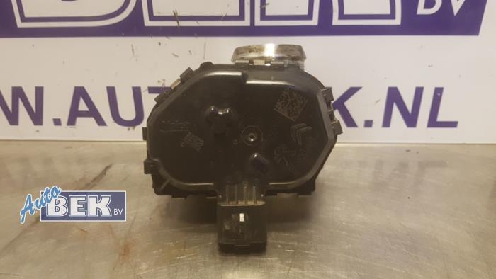 Gebruikte Gasklephuis Peugeot 308 SW (L4/L9/LC/LJ/LR) 1.6 BlueHDi 120 Prijs € 35,00 Margeregeling aangeboden door Auto Bek