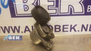 Gebruikte Spanner multiriem Mercedes E (W213) E-220d 2.0 Turbo 16V Prijs € 30,00 Margeregeling aangeboden door Auto Bek