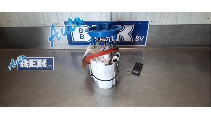Gebruikte Tank element Pomp Volkswagen Golf VII (AUA) 2.0 GTI 16V Prijs € 90,00 Margeregeling aangeboden door Auto Bek