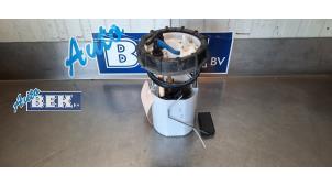 Gebruikte Tank element Pomp Volkswagen Polo V (6R) 1.6 16V Prijs € 30,00 Margeregeling aangeboden door Auto Bek