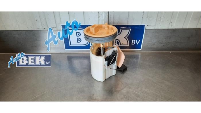Gebruikte Tank element Pomp Audi A1 (8X1/8XK) 1.4 TDI Ultra 12V Prijs € 65,00 Margeregeling aangeboden door Auto Bek
