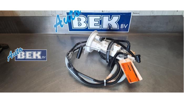 Gebruikte Tank element Pomp Volkswagen Tiguan (5N1/2) 1.4 TSI 16V 4Motion Prijs € 49,95 Margeregeling aangeboden door Auto Bek