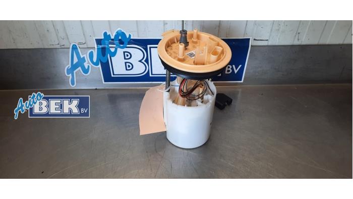 Gebruikte Tank element Pomp Volkswagen Tiguan (AD1) 1.6 TDI 16V Prijs € 70,00 Margeregeling aangeboden door Auto Bek
