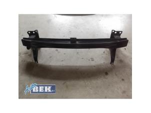 Gebruikte Bumperbalk voor Volkswagen Scirocco (137/13AD) 1.4 TSI 122 16V Prijs € 85,00 Margeregeling aangeboden door Auto Bek