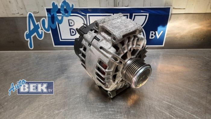Gebruikte Dynamo Volkswagen Touran (5T1) 1.8 TSI Prijs € 65,00 Margeregeling aangeboden door Auto Bek