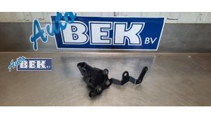 Gebruikte Watercirculatiepomp Volkswagen Beetle (16AB) 1.6 TDI 16V Prijs € 45,00 Margeregeling aangeboden door Auto Bek