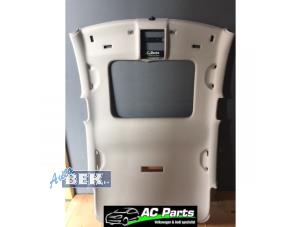 Gebruikte Hemelbekleding Volkswagen Polo VI (AW1) 1.0 12V BlueMotion Technology Prijs € 124,95 Margeregeling aangeboden door Auto Bek