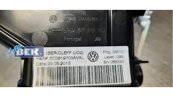 Luchtrooster Dashboard van een Volkswagen Polo V (6R) 1.0 TSI 12V BlueMotion 2016