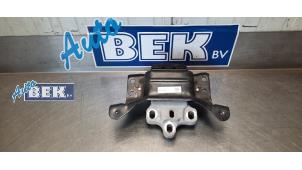Gebruikte Motorsteun Volkswagen Golf VII (AUA) 2.0 TDI 16V Prijs € 25,00 Margeregeling aangeboden door Auto Bek
