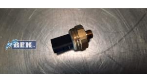 Gebruikte Oliedruk sensor Volkswagen Caddy IV 1.0 TSI 12V Prijs € 15,00 Margeregeling aangeboden door Auto Bek