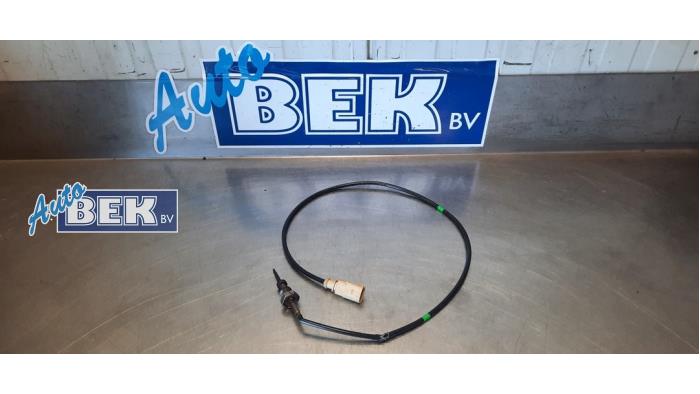 Gebruikte Uitlaat temperatuursensor Volkswagen Caddy Combi IV 2.0 TDI 102 Prijs € 25,00 Margeregeling aangeboden door Auto Bek