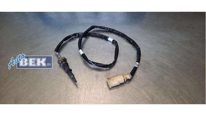 Gebruikte Uitlaat temperatuursensor Volkswagen Crafter (SY) 2.0 TDI FWD Prijs € 45,00 Margeregeling aangeboden door Auto Bek