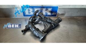 Gebruikte Thermostaathuis Volkswagen Touran (5T1) 1.6 TDI SCR BlueMotion Technology Prijs € 34,95 Margeregeling aangeboden door Auto Bek