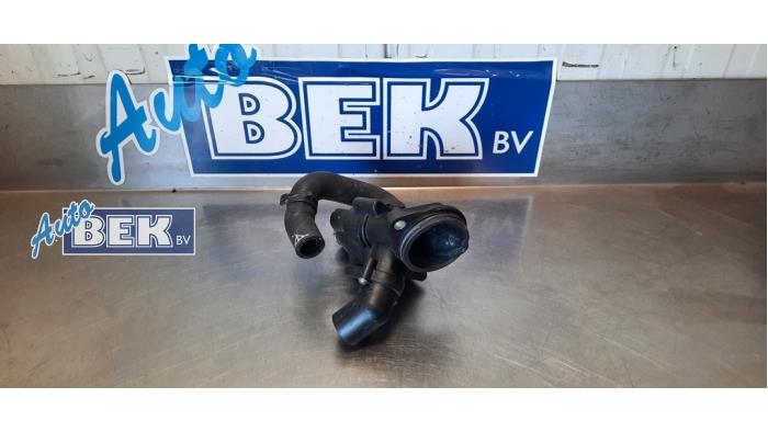 Gebruikte Thermostaathuis Volkswagen Multivan T5 (7E/7HC/7HF/7HM) 2.0 TDI 16V Prijs € 20,00 Margeregeling aangeboden door Auto Bek
