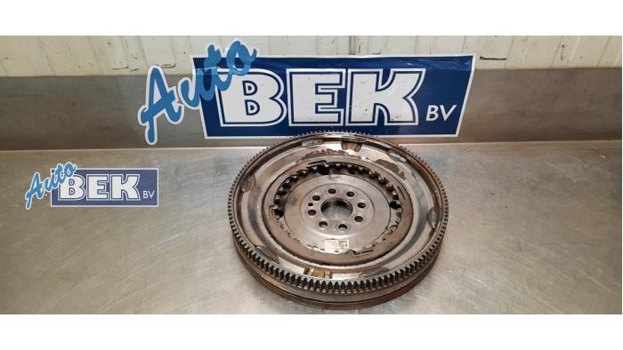 Gebruikte Vliegwiel dubbele massa Volkswagen Polo V (6R) 1.8 GTI 16V Prijs € 145,00 Margeregeling aangeboden door Auto Bek