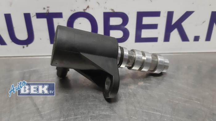 Gebruikte Nokkenas Verstelling Mercedes E (W213) E-220d 2.0 Turbo 16V Prijs € 24,99 Margeregeling aangeboden door Auto Bek