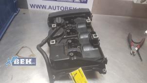 Gebruikte Kleppendeksel Mercedes E (W213) E-220d 2.0 Turbo 16V Prijs € 65,00 Margeregeling aangeboden door Auto Bek