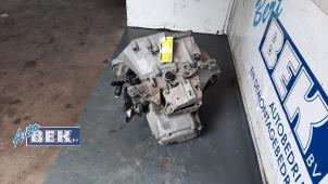 Gebruikte Versnellingsbak Peugeot 208 I (CA/CC/CK/CL) 1.6 Blue HDi 115 Prijs € 399,99 Margeregeling aangeboden door Auto Bek